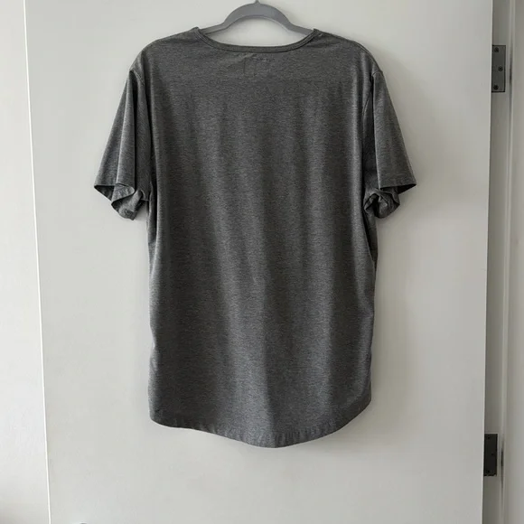 Men’s Heather Grey Cuts Curved Hem T-Shirt - Picture 3 of 3